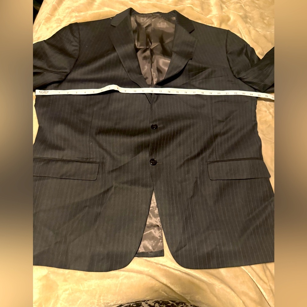 Hart Schaffner Marx Gray Suit with Luxurious Lining